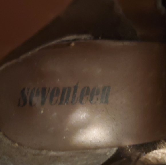 Short brown boots - Picture 3 of 5